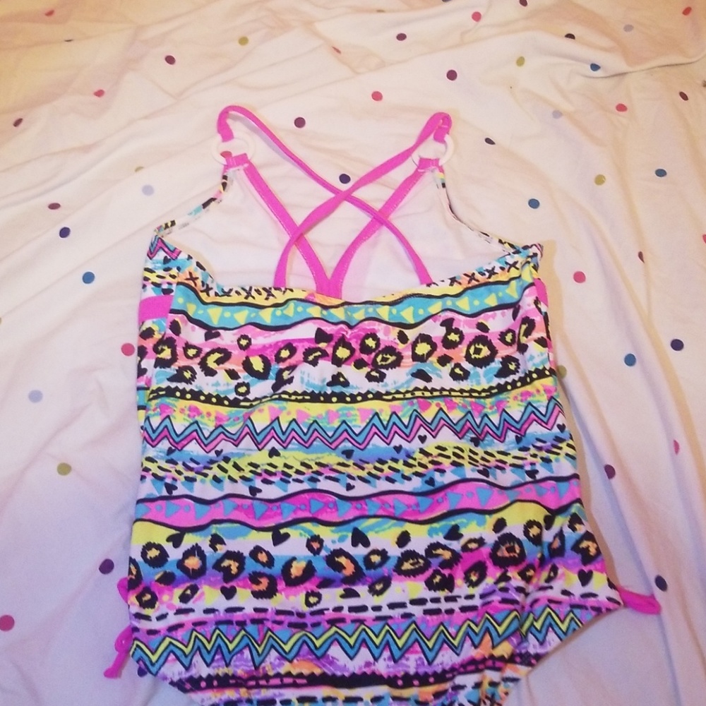 Swimsuit - Picture 2 of 4